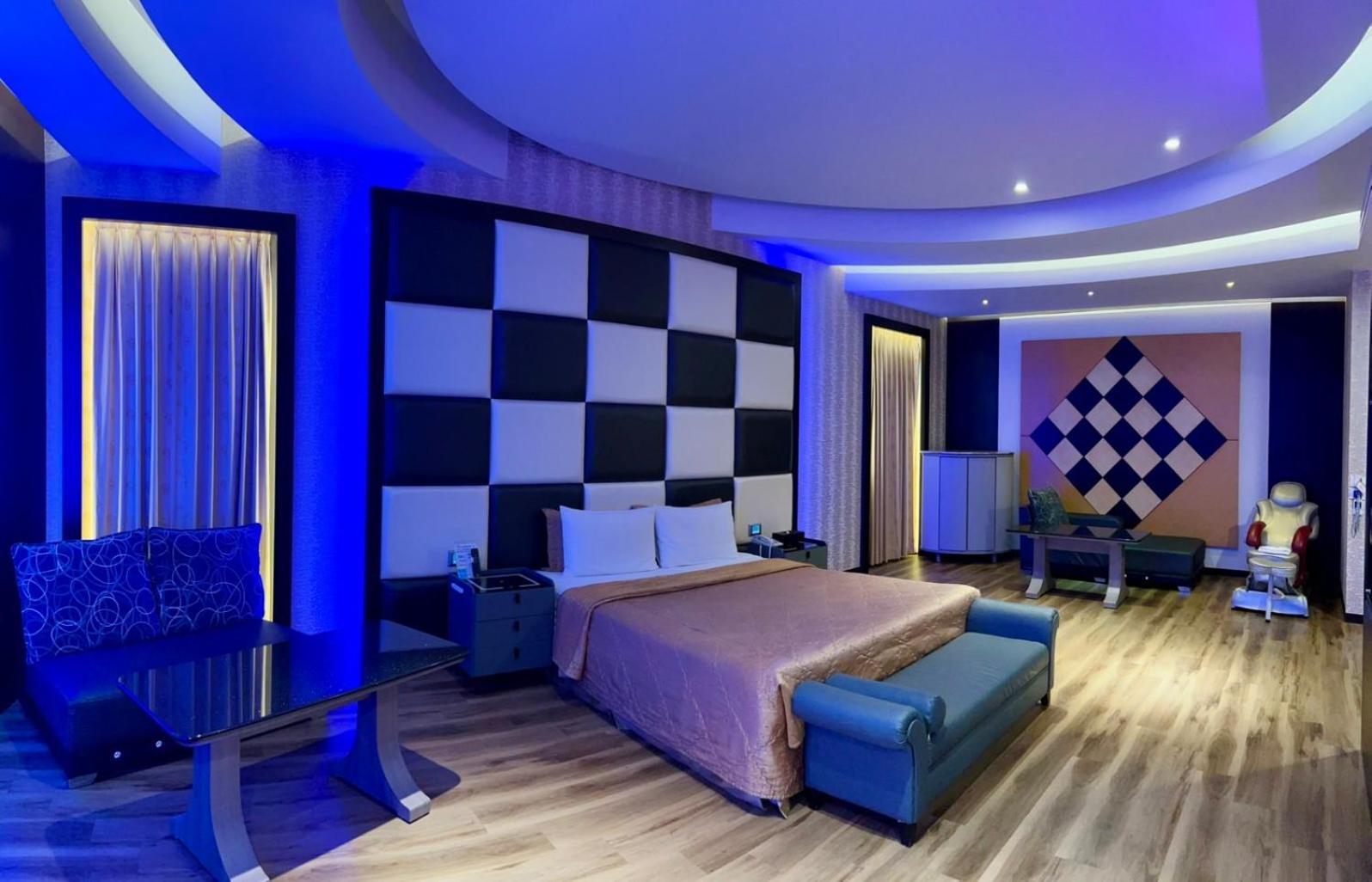 Wei Feng Exquisite Motel Pintung Branch Pingtung Kültér fotó