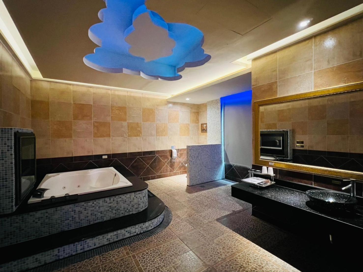 Wei Feng Exquisite Motel Pintung Branch Pingtung Kültér fotó